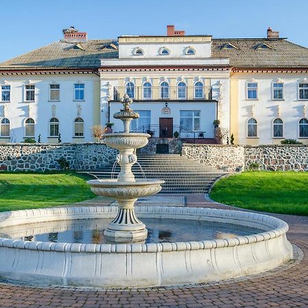 Palac Pod Bocianim Gniazdem Runowo  Exterior foto